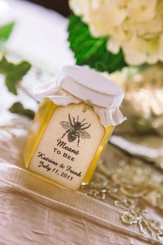 10 Fun And Unique Ideas For Beach Wedding Favors